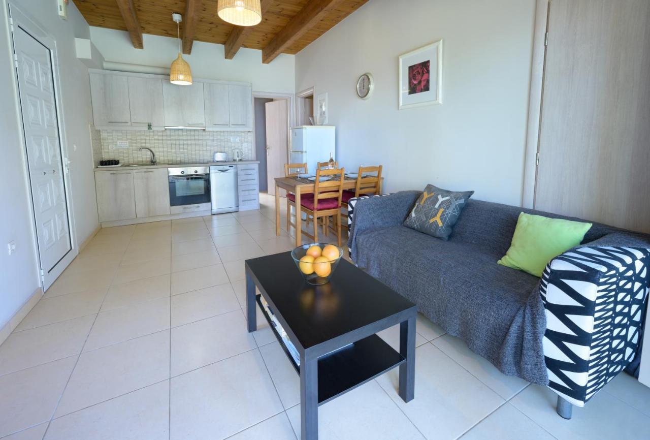 Longós Pangolas Apartments Paxos מראה חיצוני תמונה