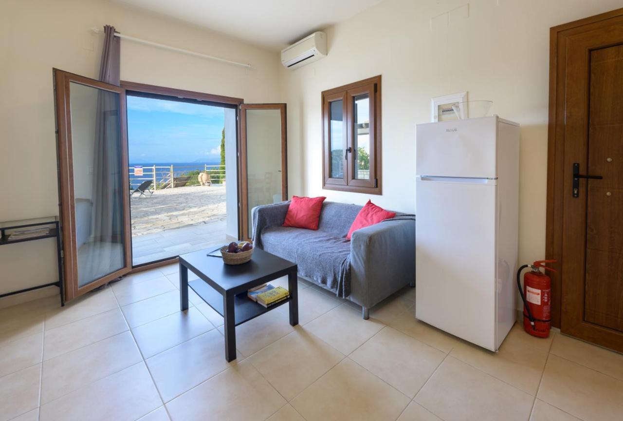 Longós Pangolas Apartments Paxos מראה חיצוני תמונה