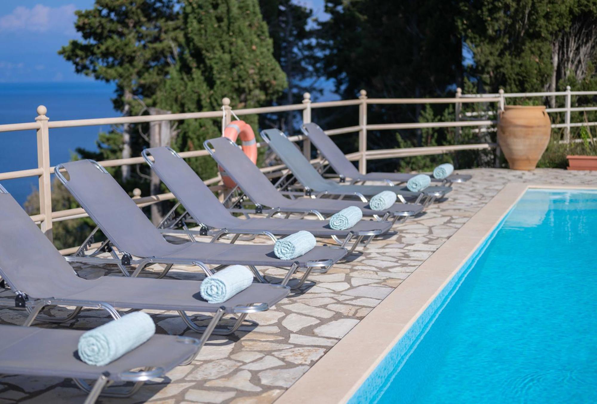 Longós Pangolas Apartments Paxos מראה חיצוני תמונה