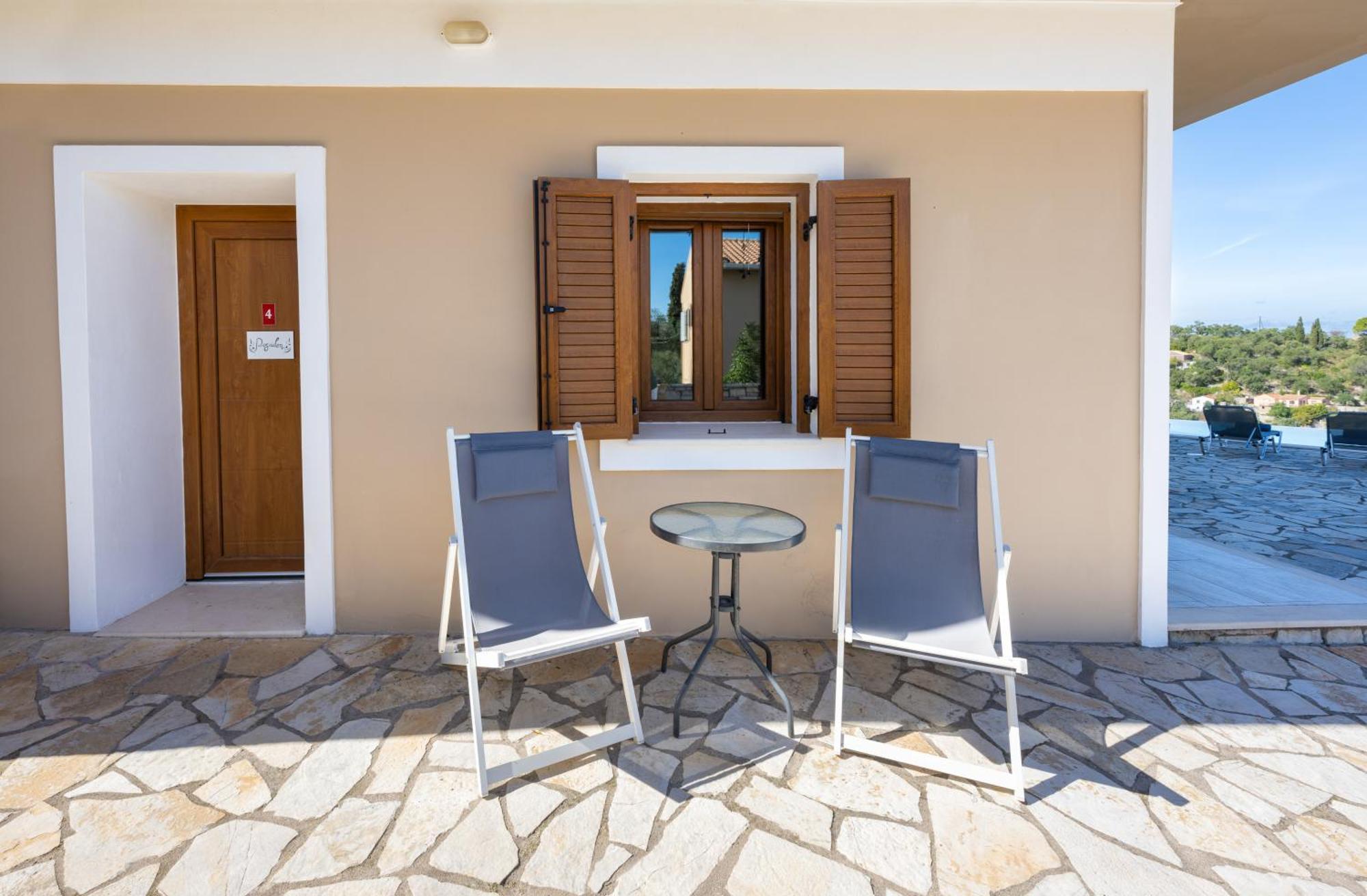 Longós Pangolas Apartments Paxos מראה חיצוני תמונה