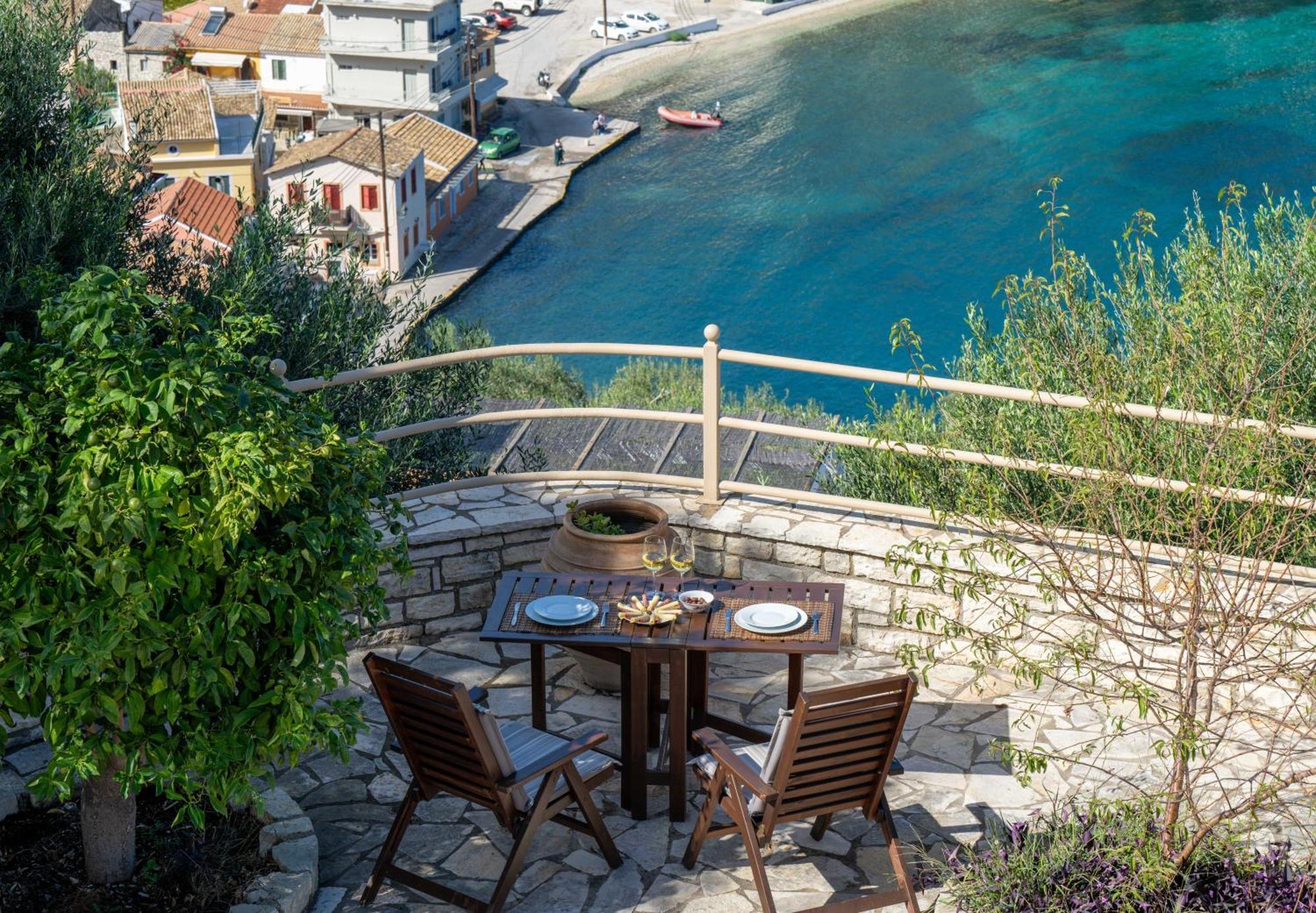 Longós Pangolas Apartments Paxos מראה חיצוני תמונה
