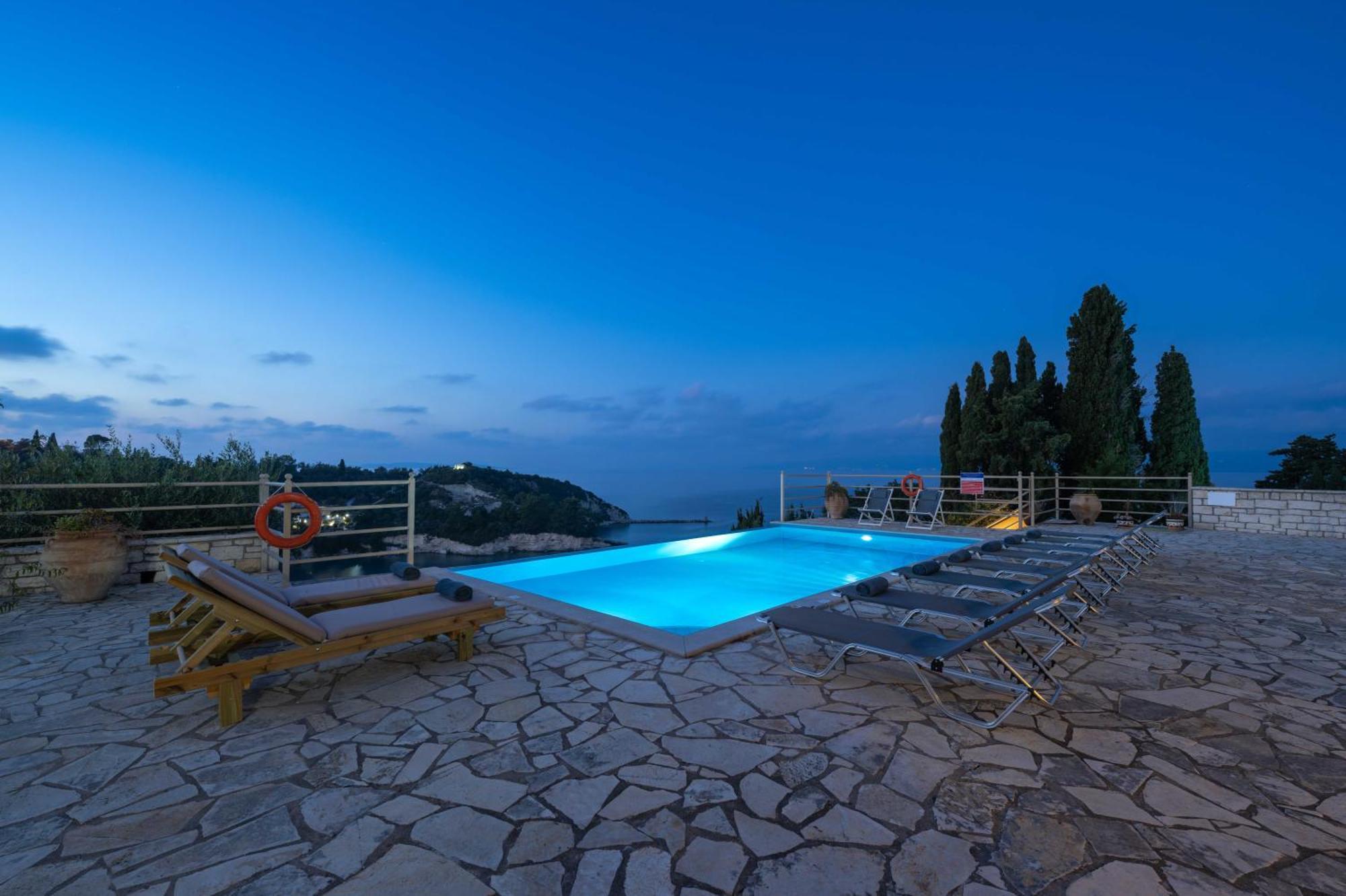 Longós Pangolas Apartments Paxos מראה חיצוני תמונה